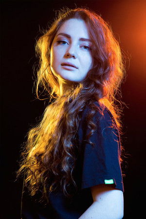 Laurène Arnoux backdrop