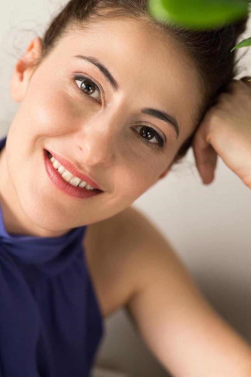 Mila Bancheva backdrop