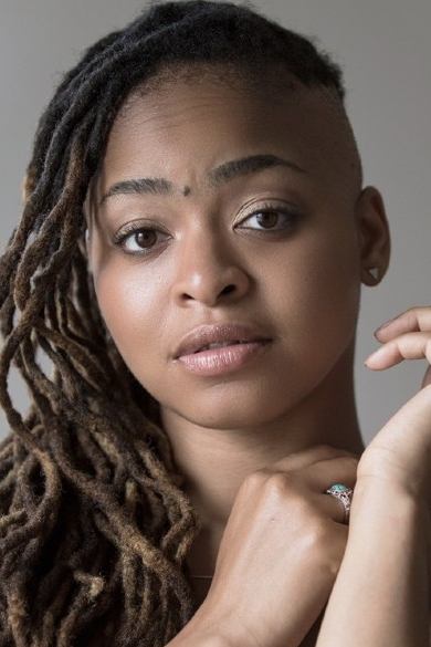 Tendayi Kuumba backdrop