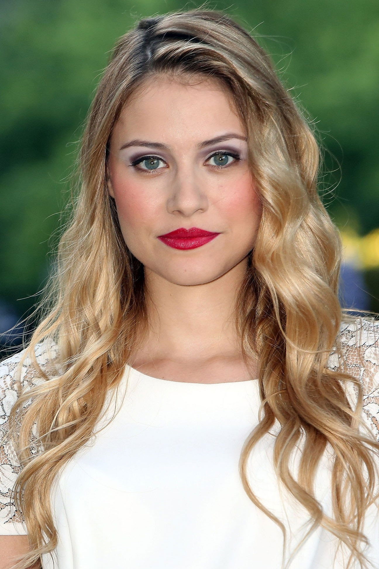 Karolina Benvennga backdrop