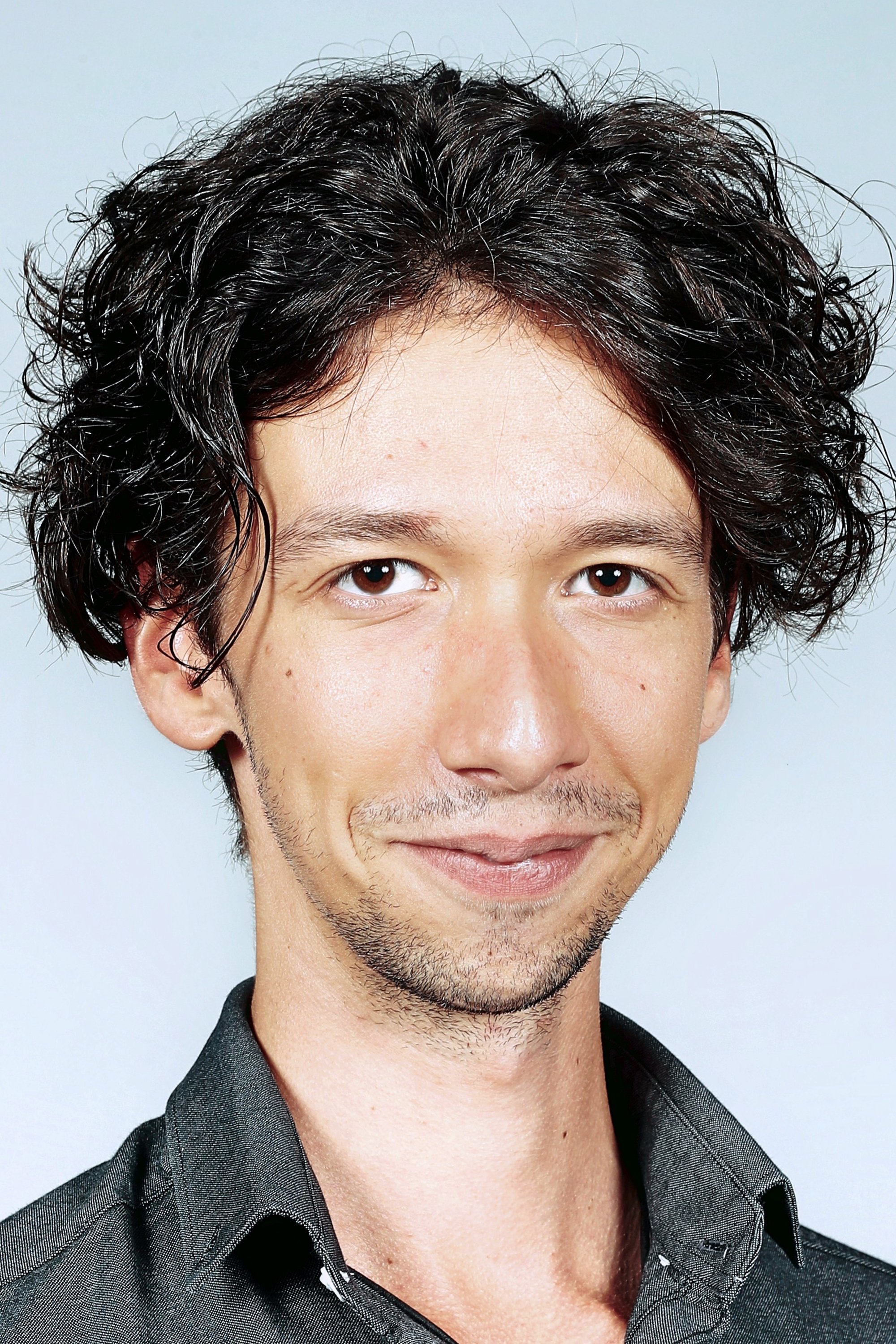 Andrei Miercure backdrop