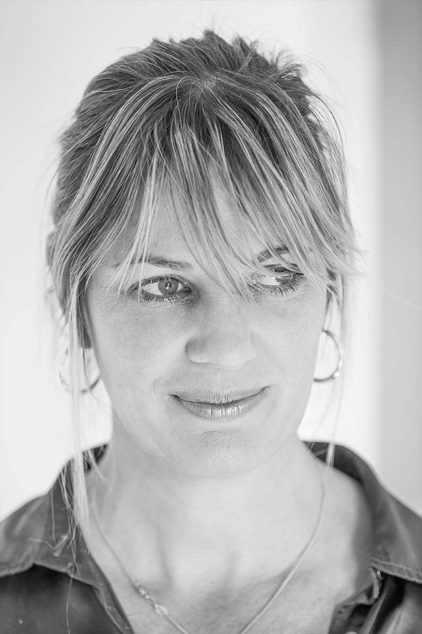 Tessa Hoffe backdrop