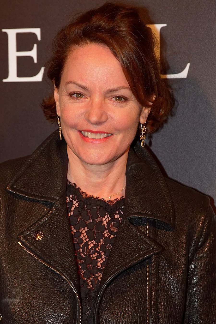 Cendrine Dominguez backdrop