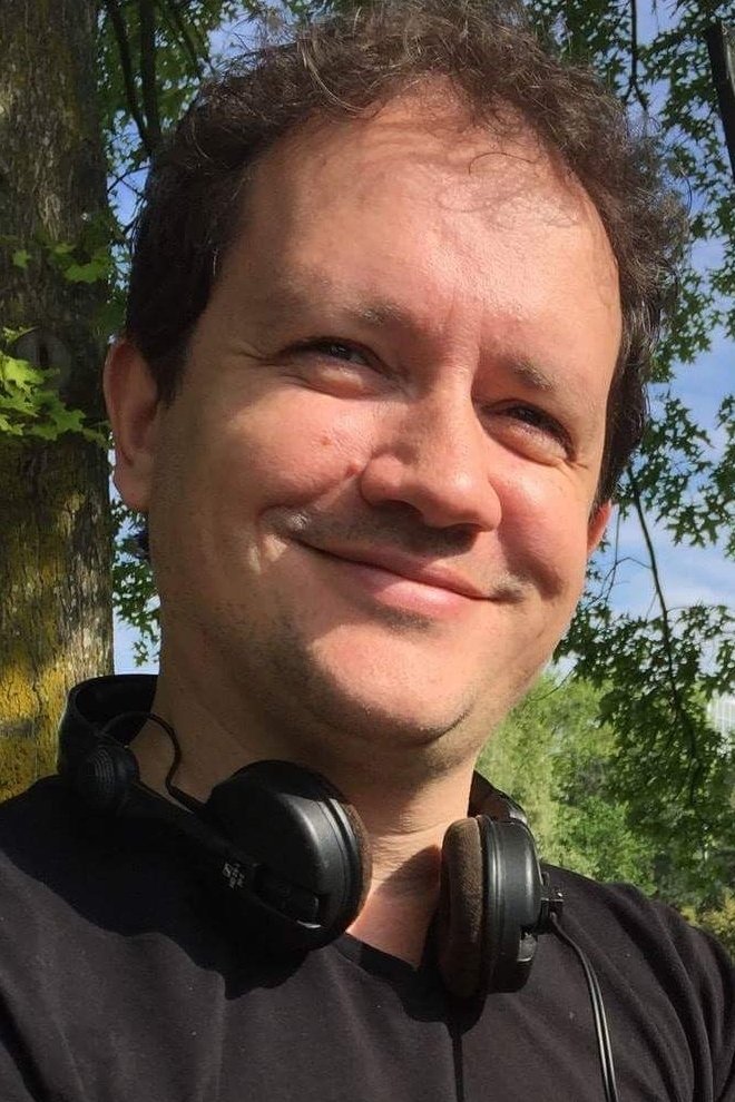 Robin Barrière backdrop