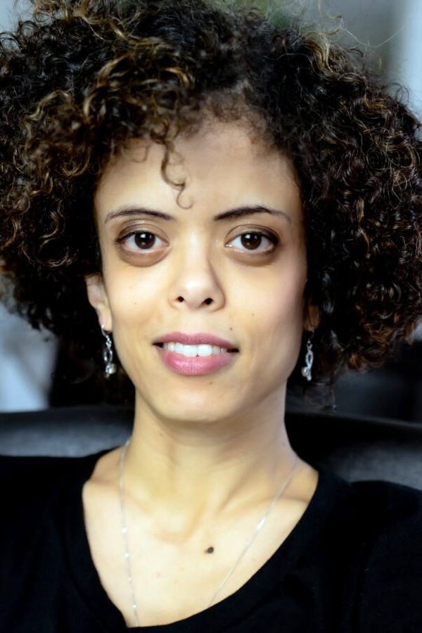 Sonia Derory backdrop