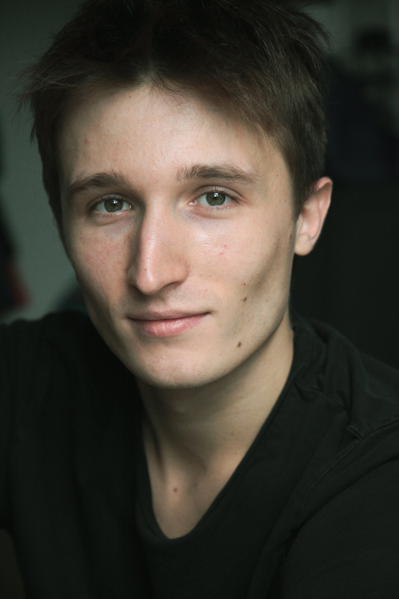 Geoffrey Carlassare backdrop