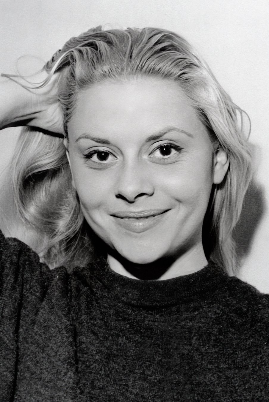 Christiane Minazzoli backdrop