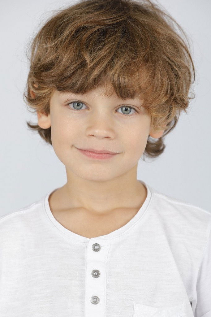 Alan Miranda backdrop