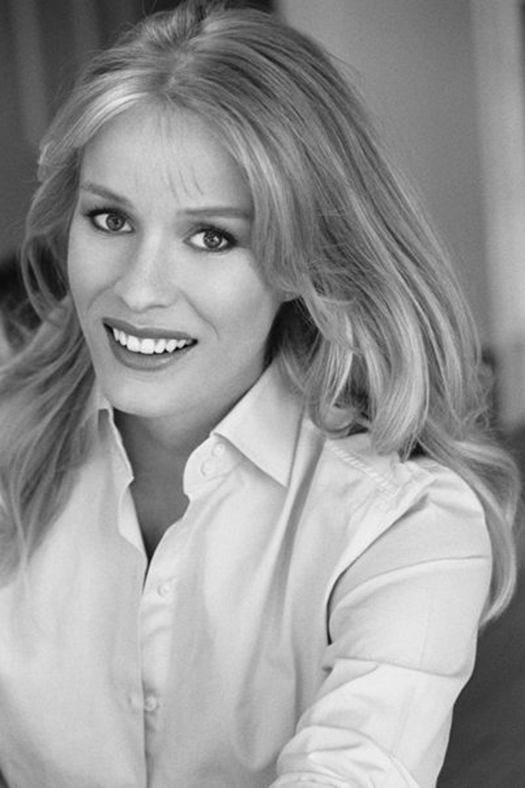 Marie-Line Grinda backdrop