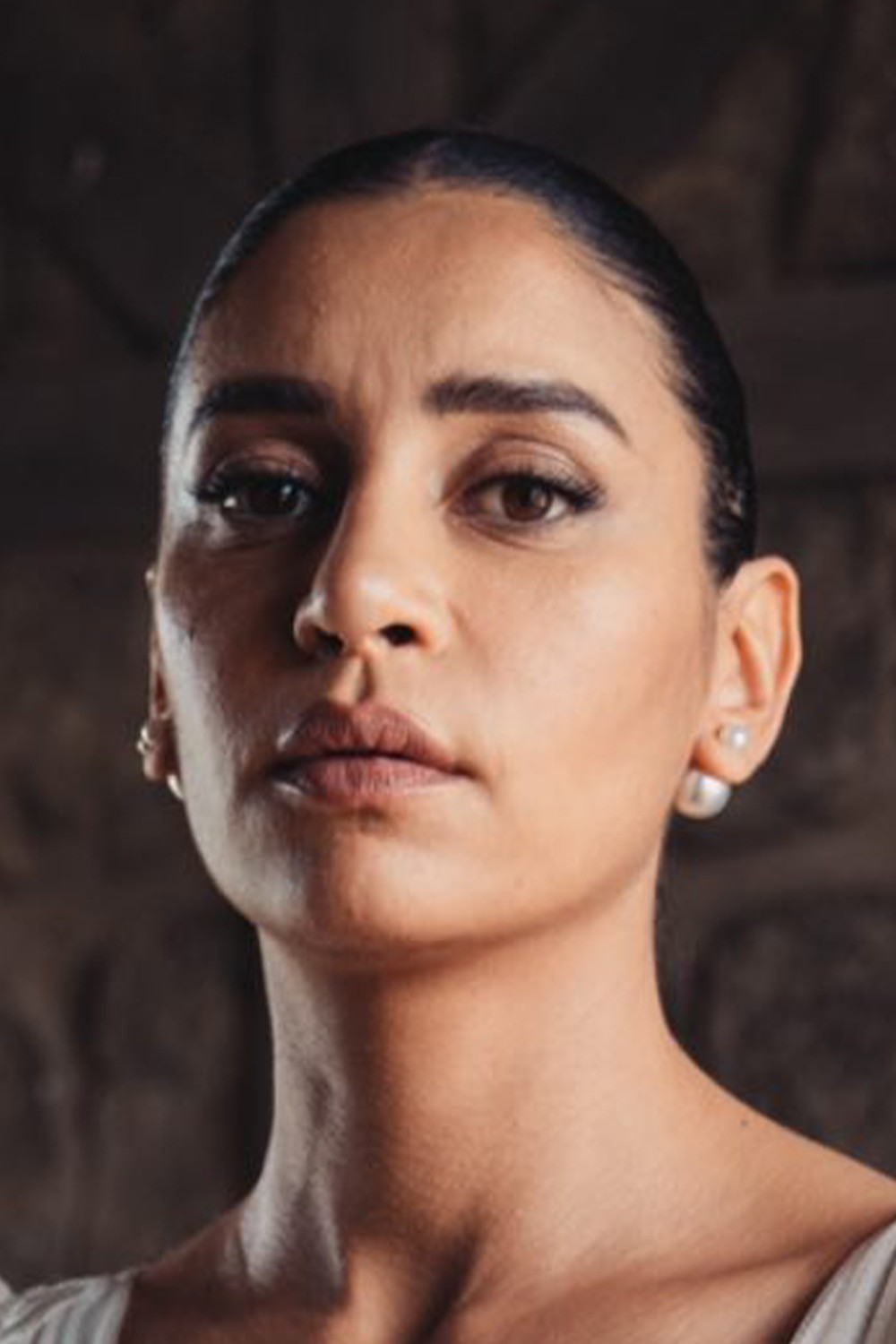 Angham Khalil backdrop