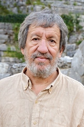 Vasilis Karaboulas backdrop