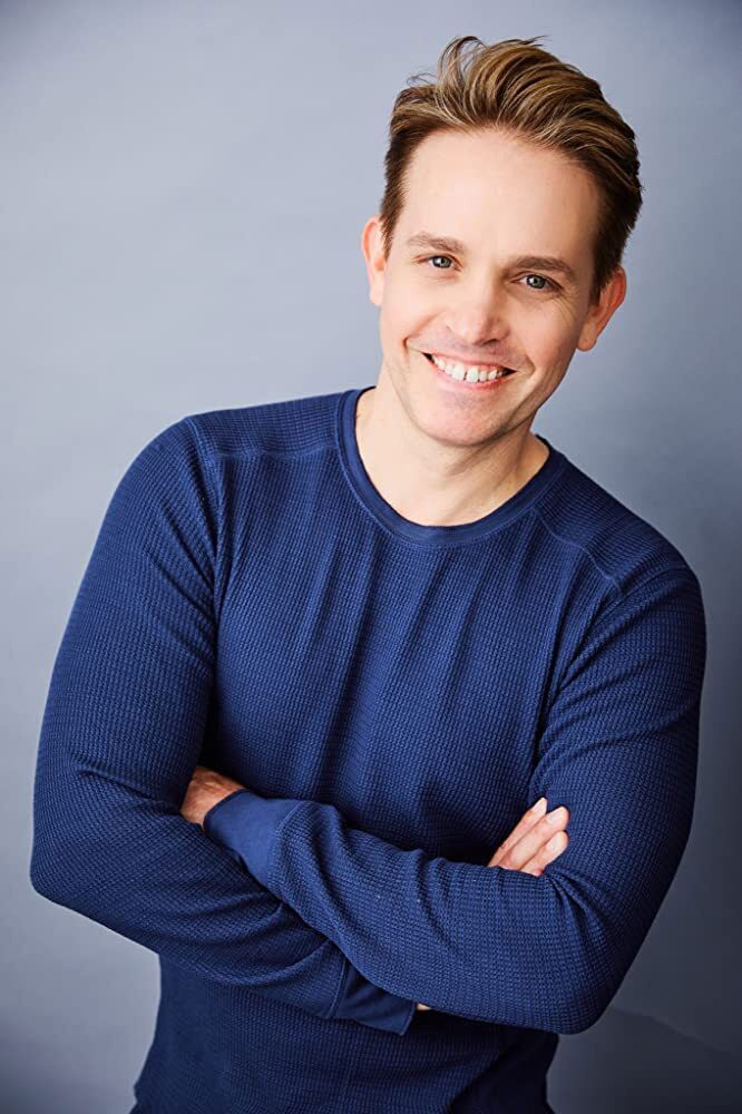 Troy Robert backdrop