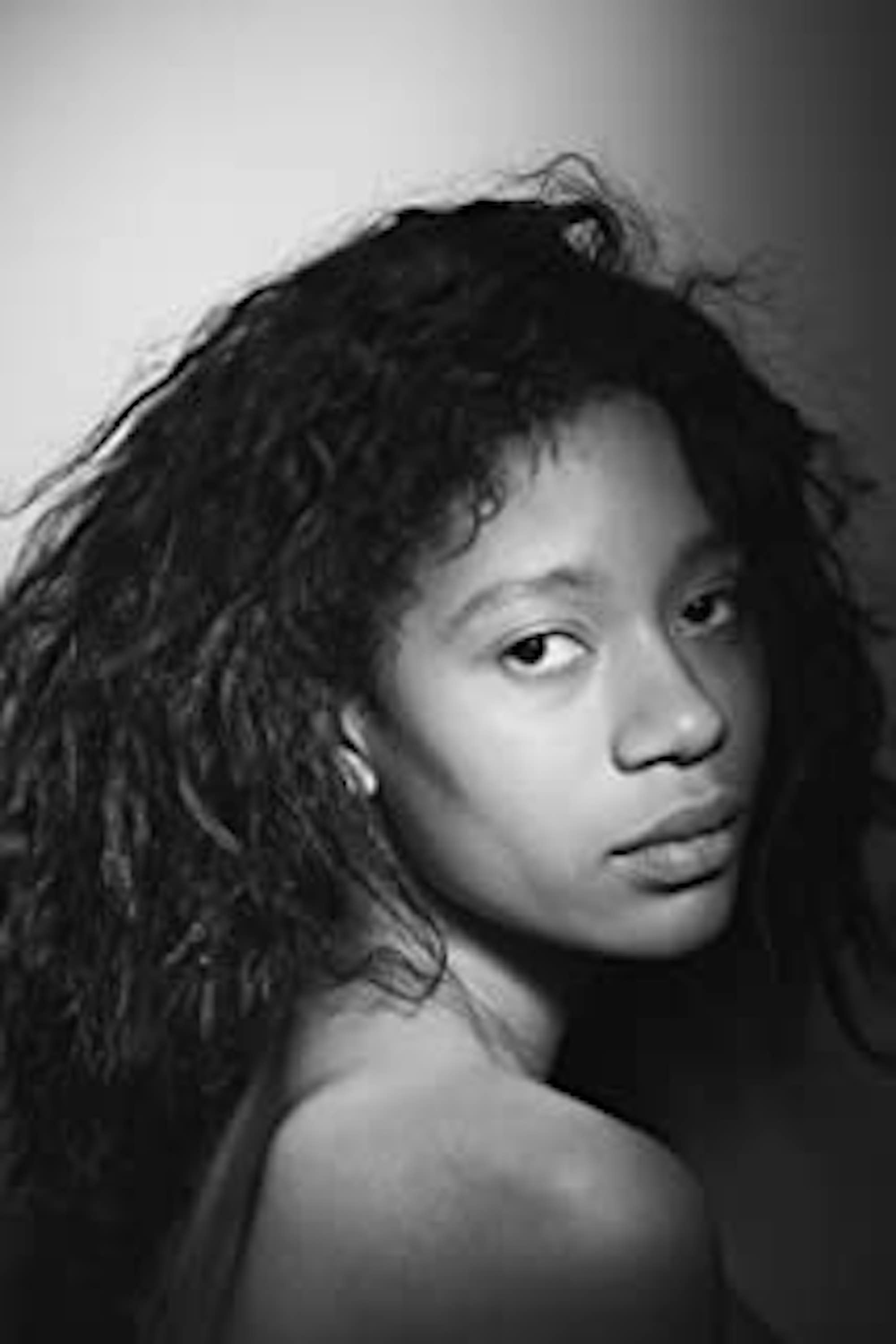 Naomë Antoinette backdrop