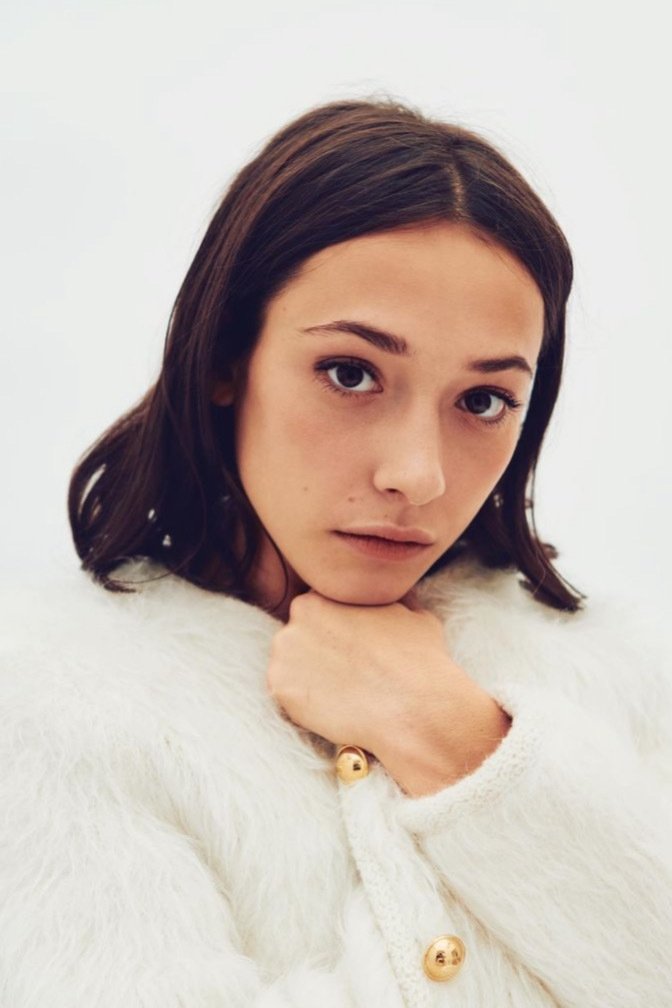 Suzanne Jouannet backdrop