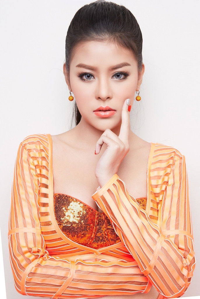 Apapat Suksawadchol backdrop