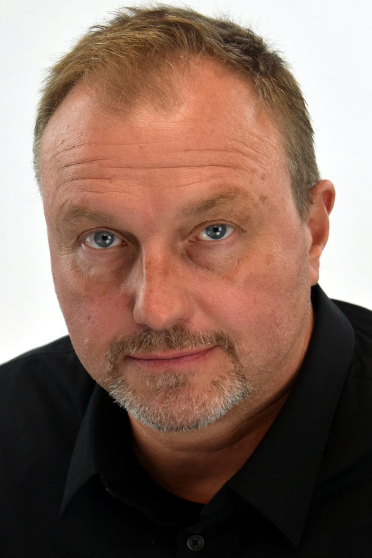 Michael Eric backdrop