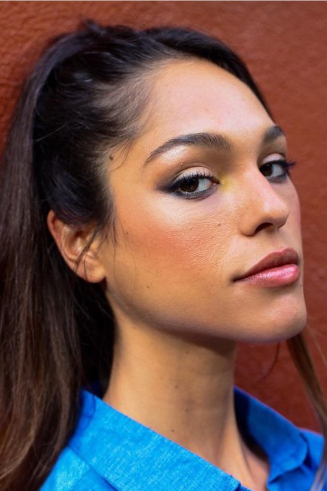 Índia Branquinho backdrop