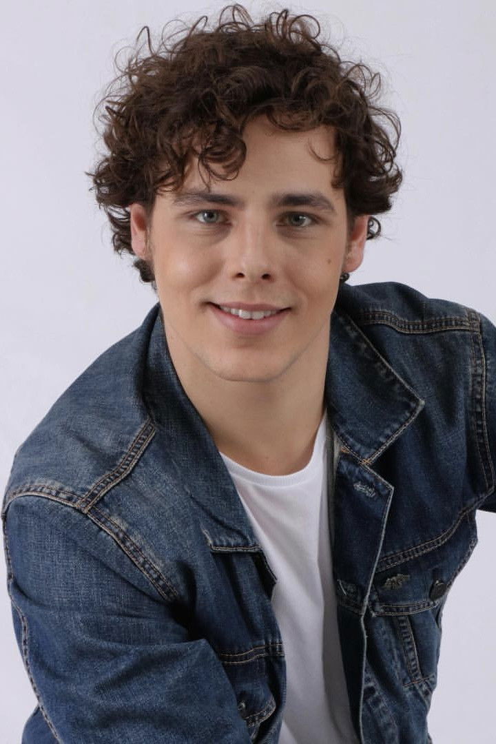 Daniel Simioni backdrop