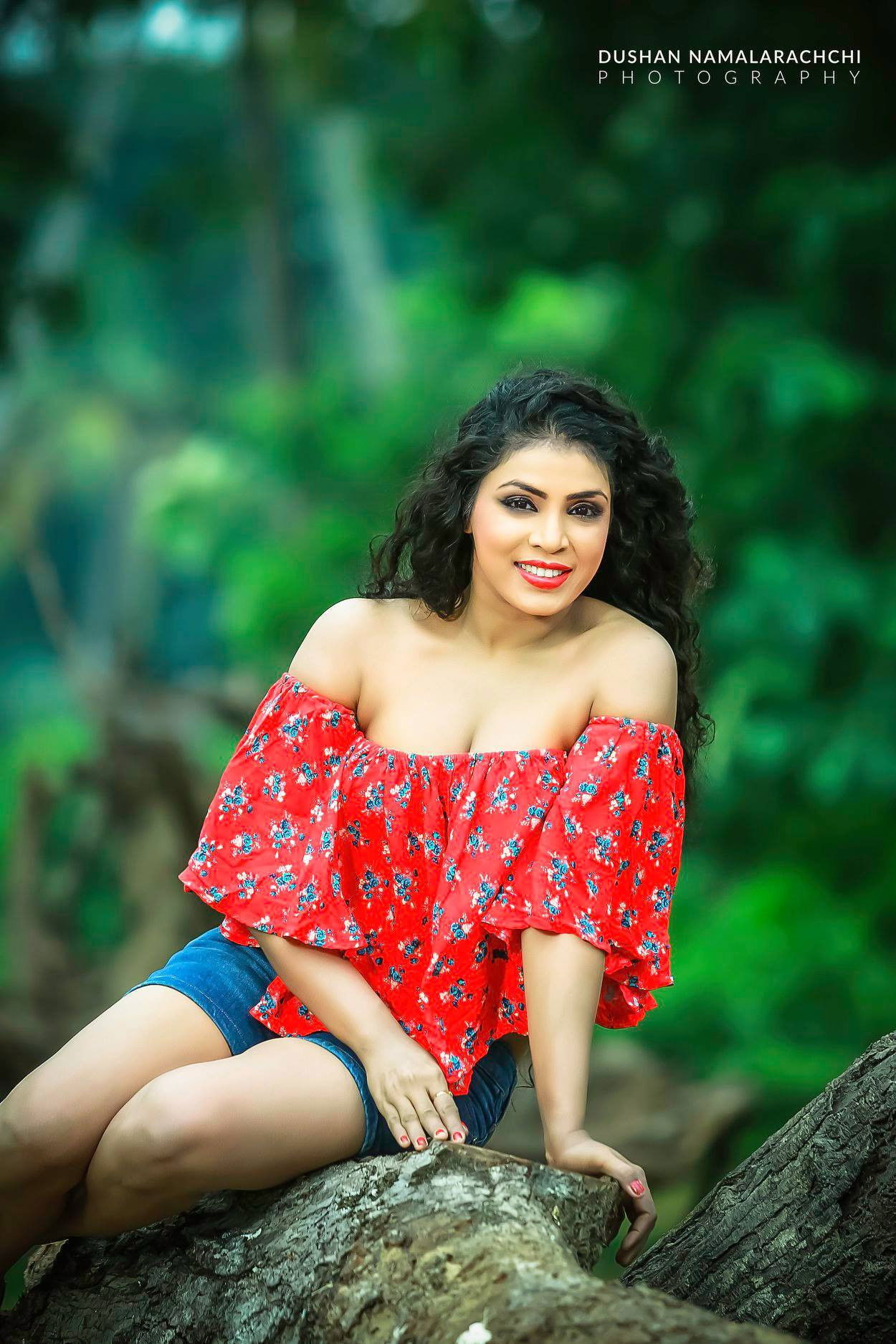 Thushari Wehella backdrop