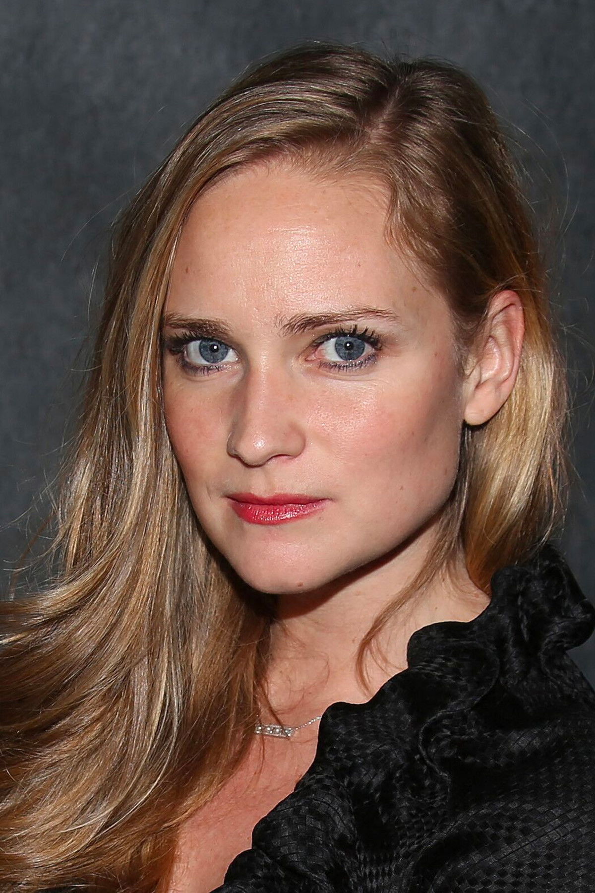 Juliette Gernez backdrop