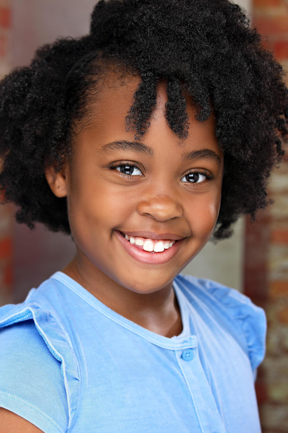 Cinai Leonard backdrop