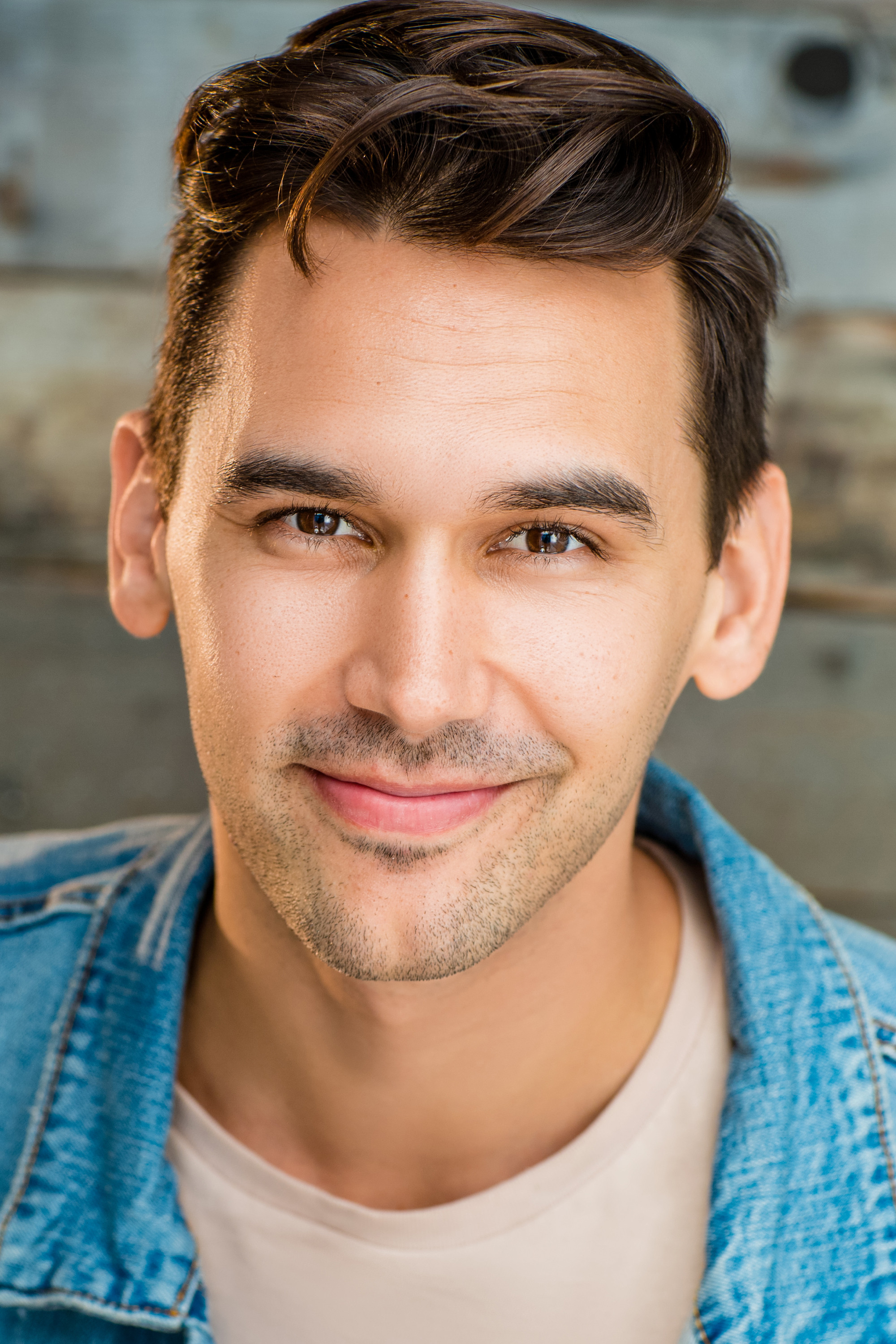 Joey Heyworth backdrop