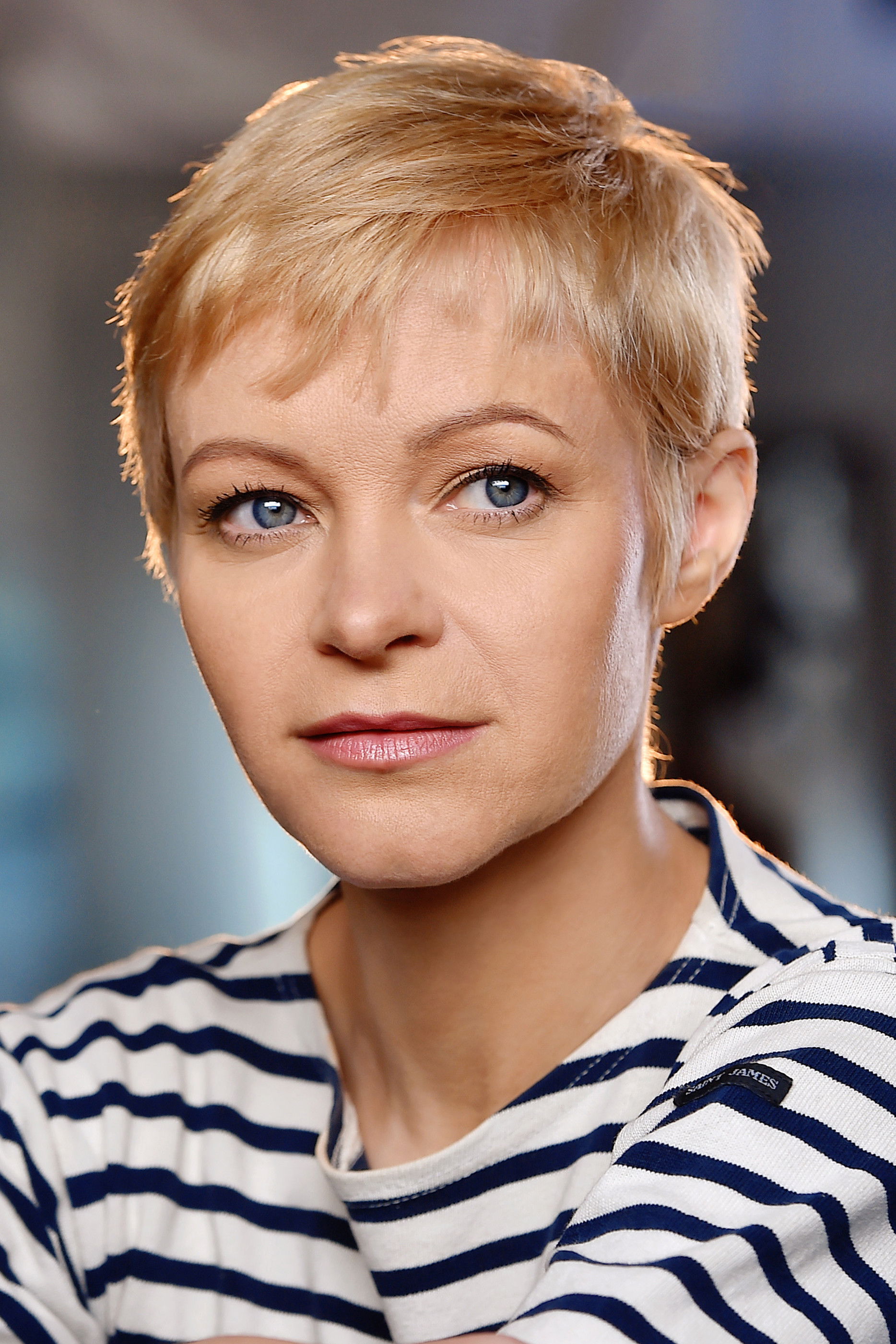 Kestrel Leah backdrop