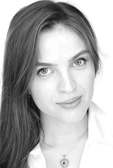 Maria Vinogradova backdrop