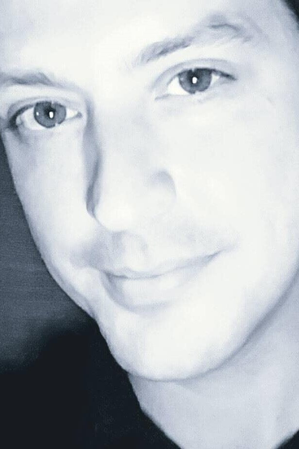 Xhason Gruiç backdrop