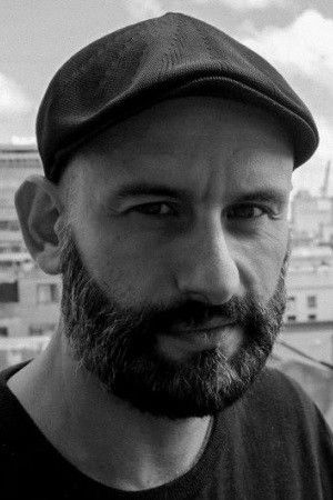 Sergio de León backdrop