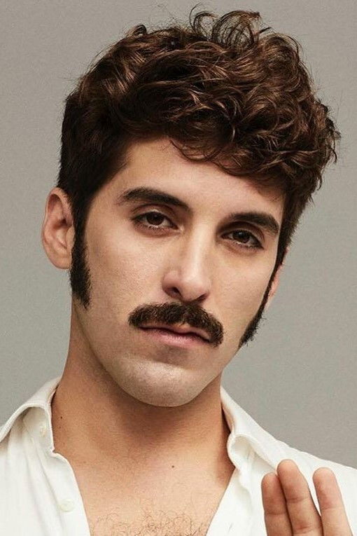 Maximiliano Calvo backdrop