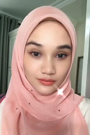 Emaleen Minhad backdrop