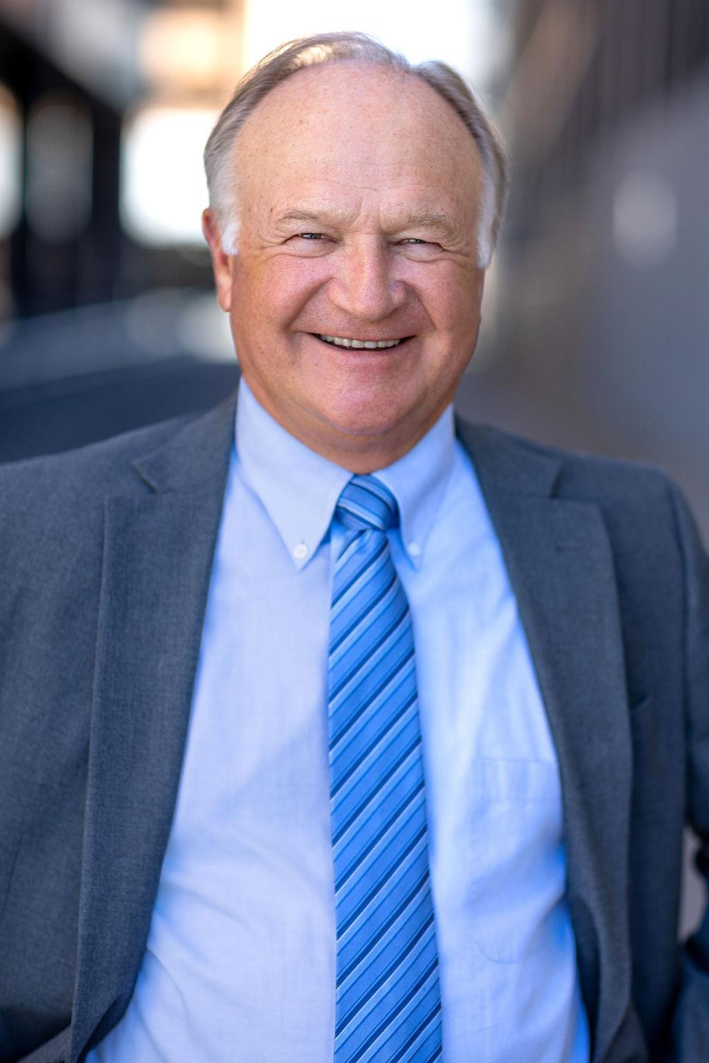 Bill Capskas backdrop