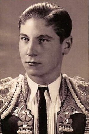 Luis Bienvenida backdrop