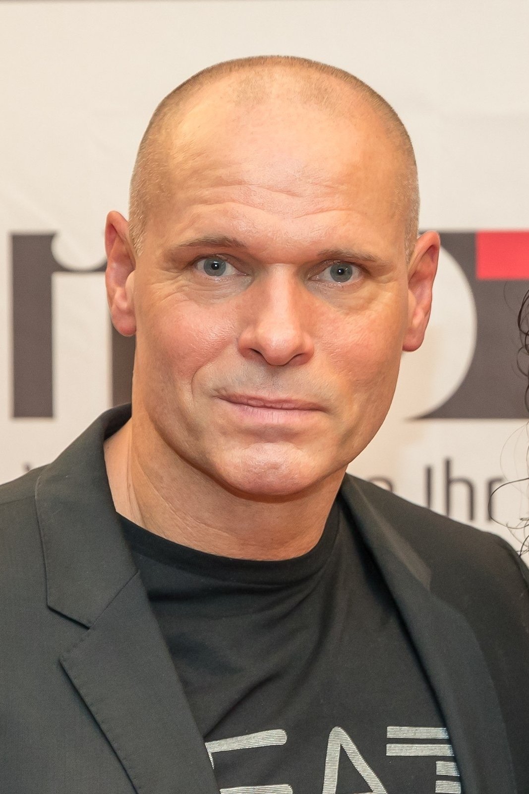 Thorsten Legat backdrop