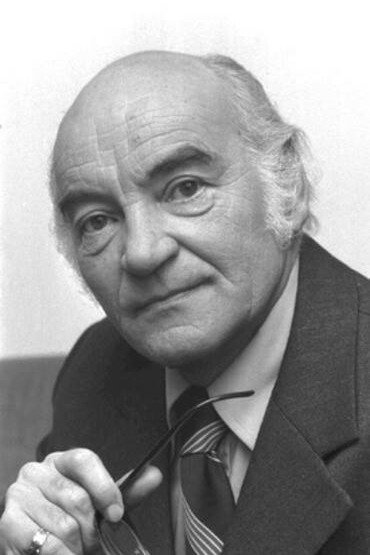 Ignacy Machowski backdrop