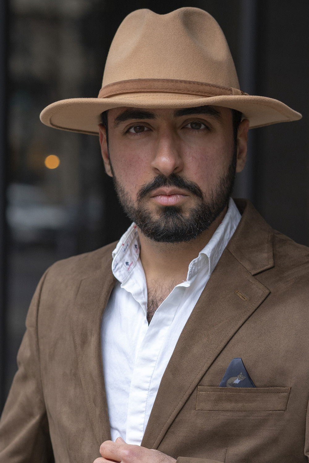 Sam Azghandi backdrop