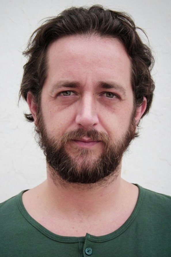 Miquel Mars backdrop