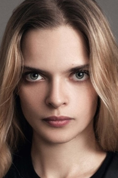 Solange Frejean backdrop