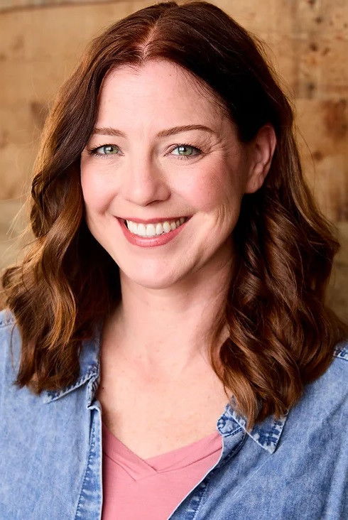 Loa Allebach backdrop