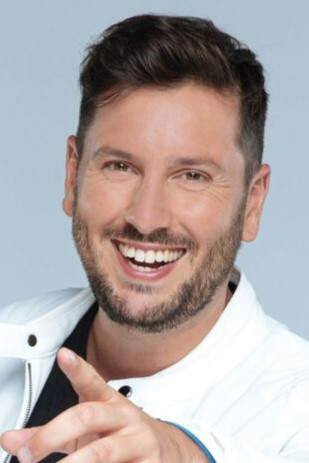 Maxime Guény backdrop