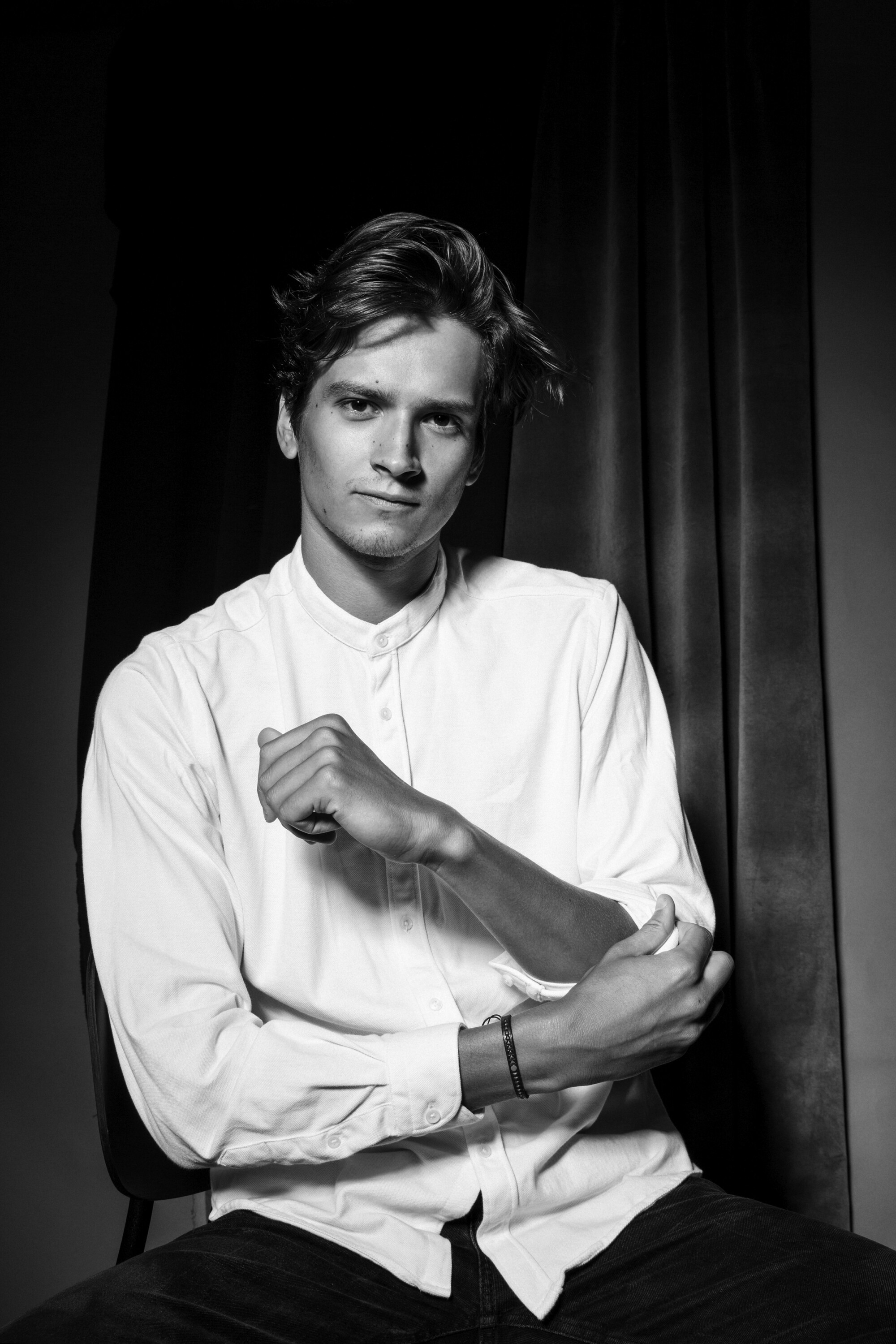 Rihards Zelezņevs backdrop