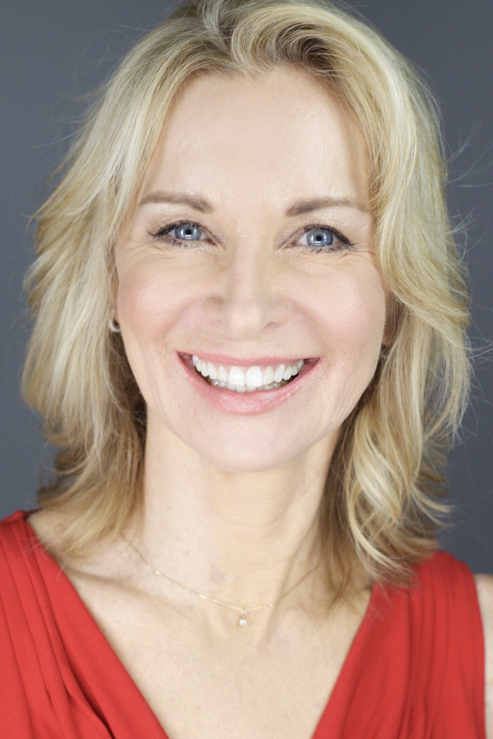 Anna Simone Scott backdrop