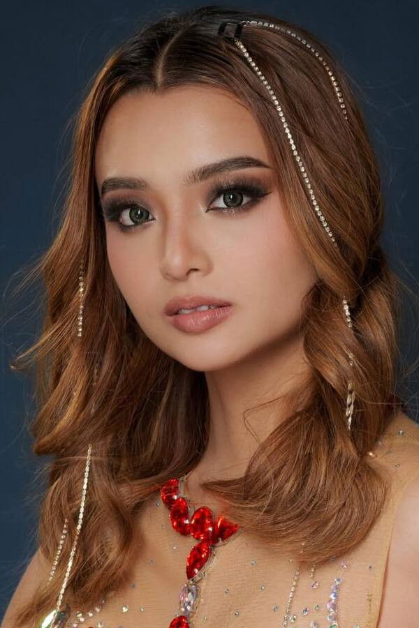 Allora Alcantara backdrop