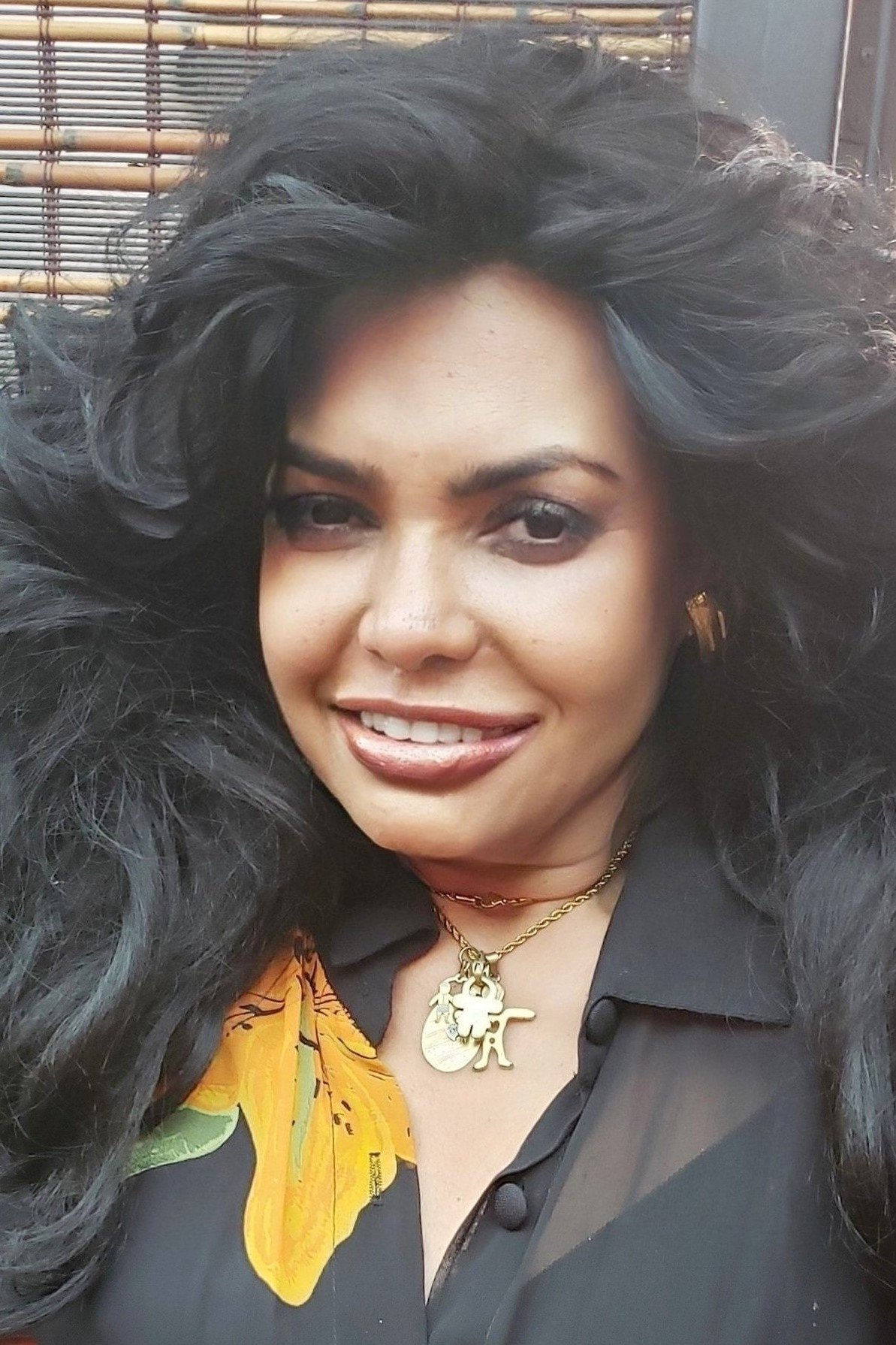 Adele Fátima backdrop