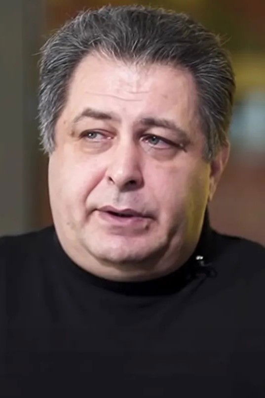 Dmitriy Lekukh backdrop