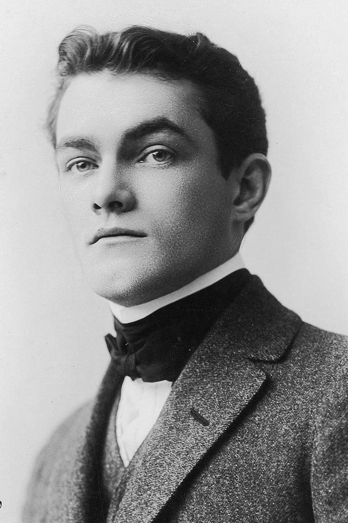 Harry Mainhall backdrop