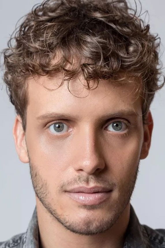 Matías De Leis Correa backdrop