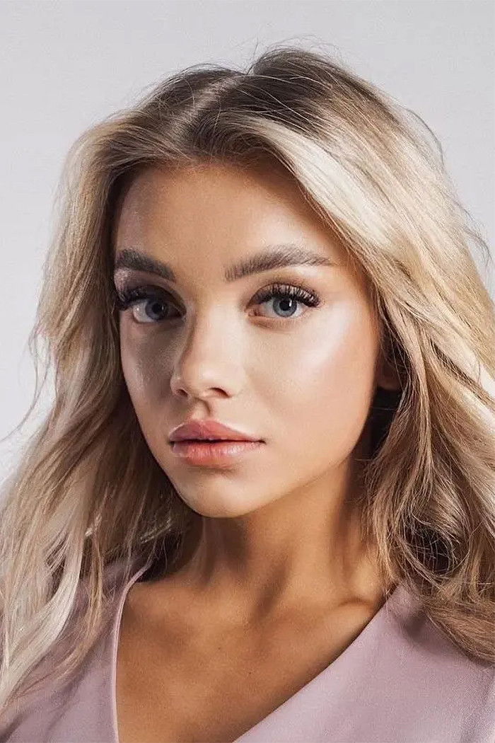 Ekaterina Shkuro backdrop