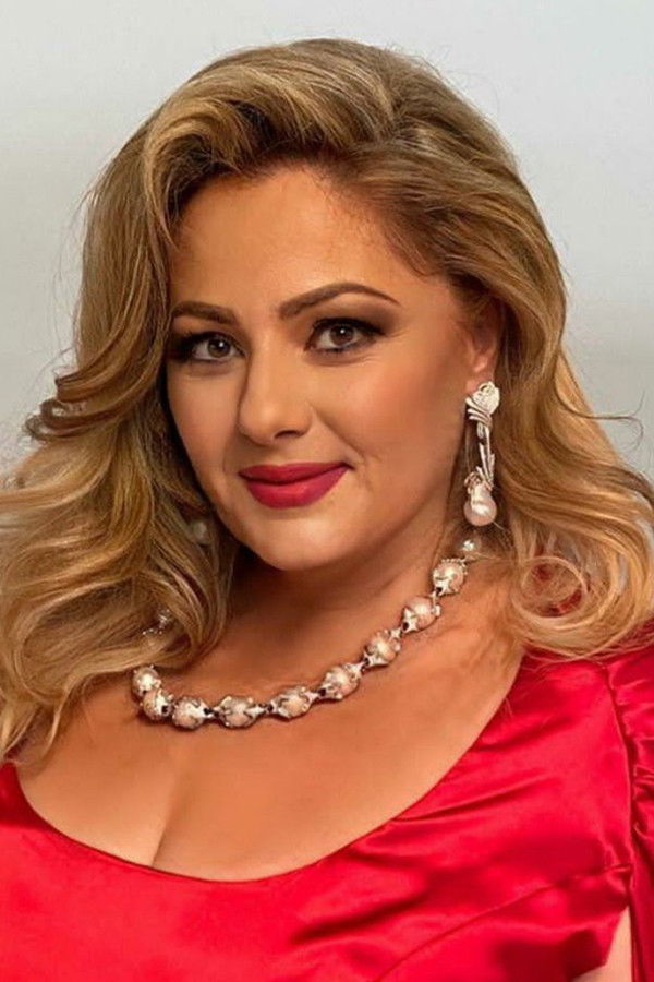 Areti Zahariadou backdrop